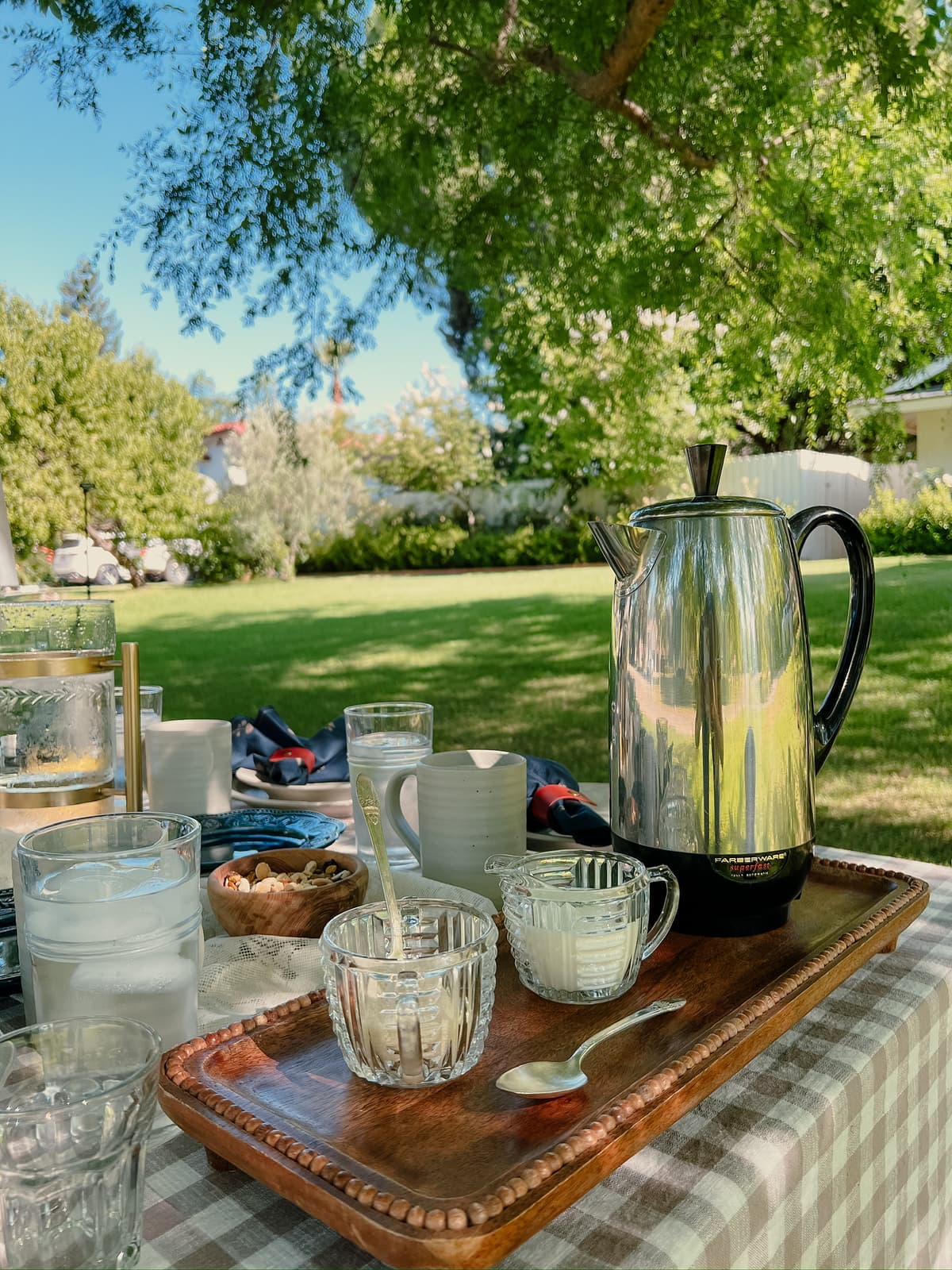 Modern table setting with sleek lines and vintage-inspired tableware