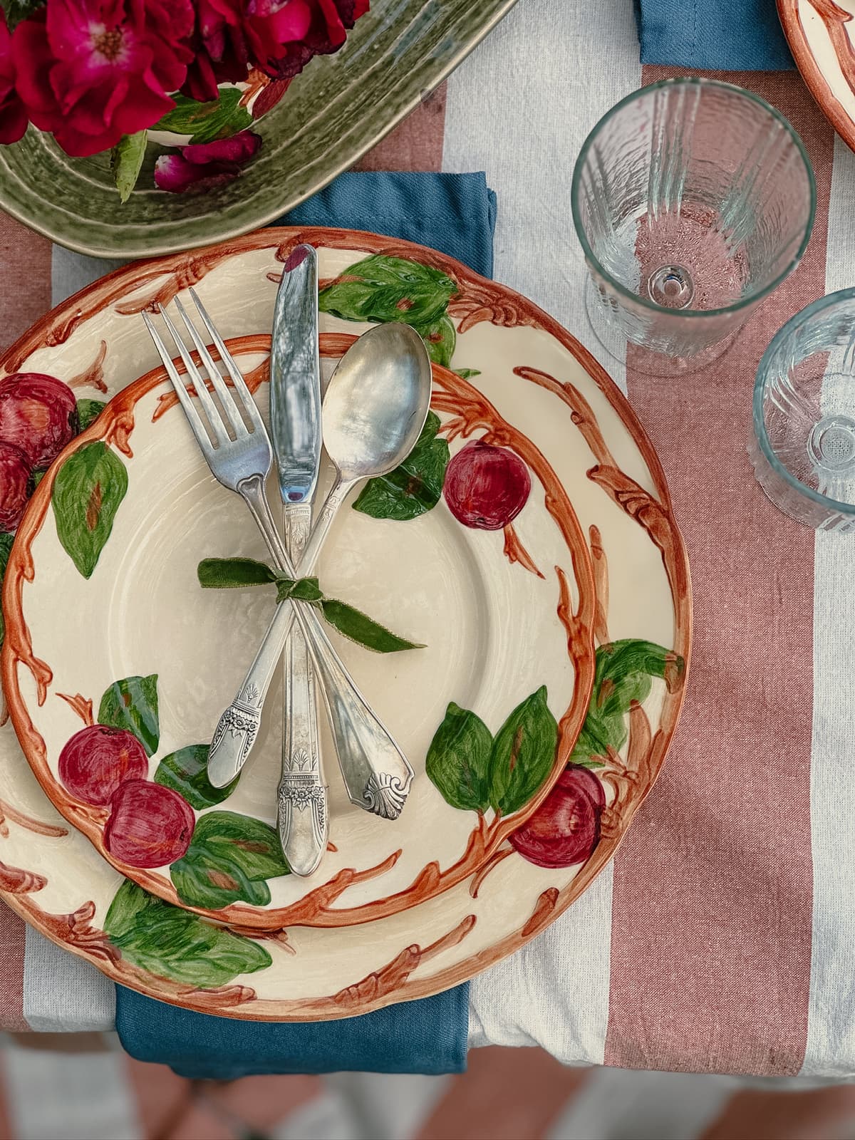 Glamorous table setting with luxurious decor and vintage tableware for intimate gathering in Bakersfield