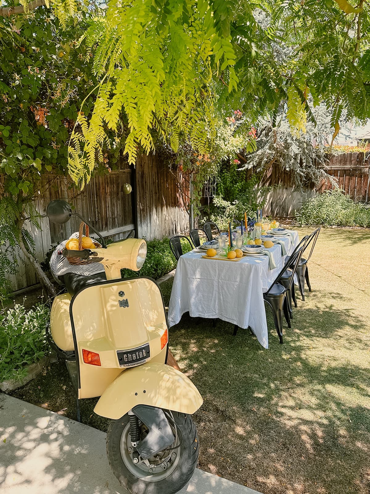 Rustic table setting with burlap accents and vintage tableware for intimate gathering in Bakersfield