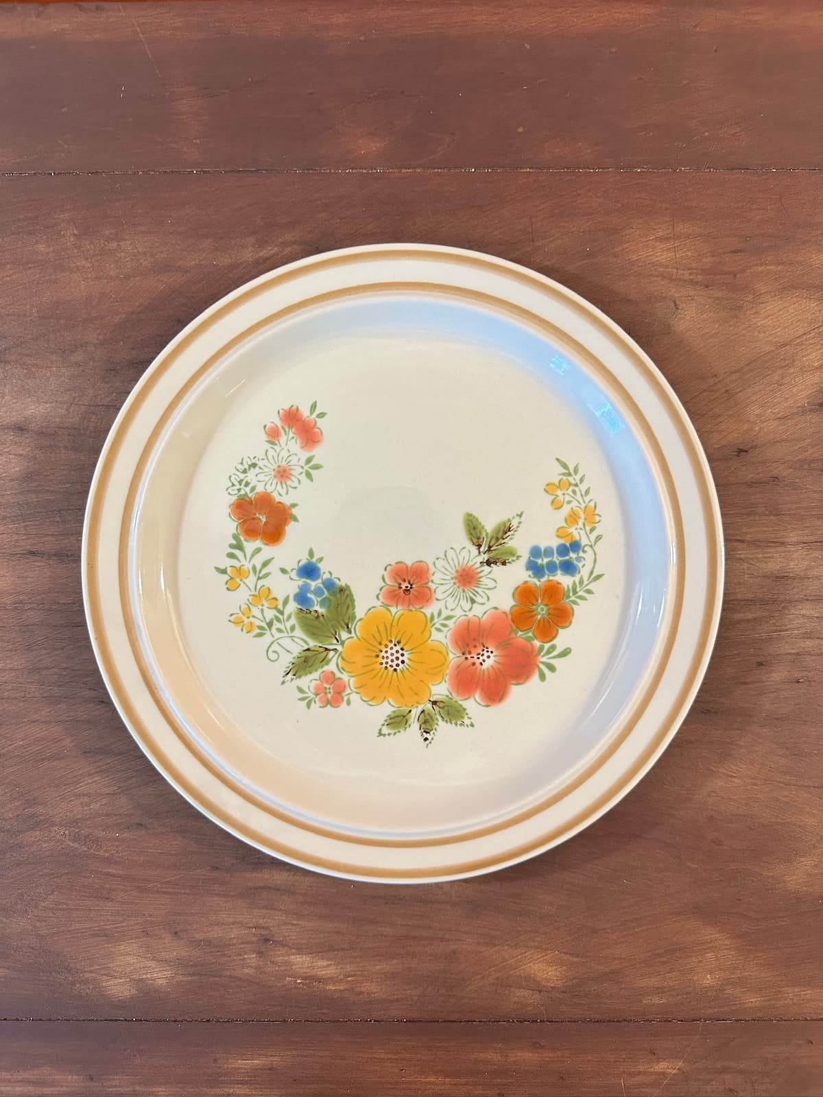 Rustic wooden utensils for a natural touch