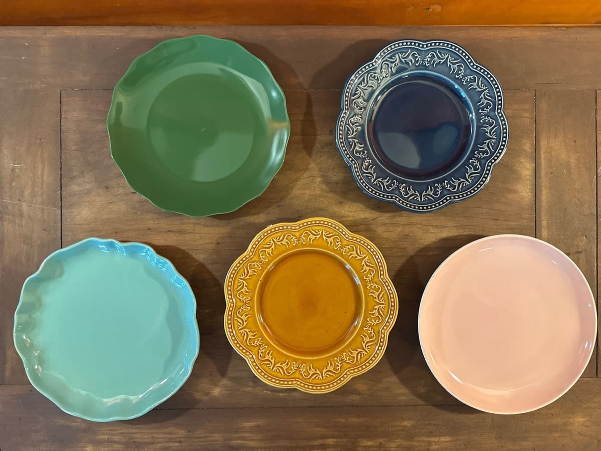 Artistic serving boards for charcuterie displays