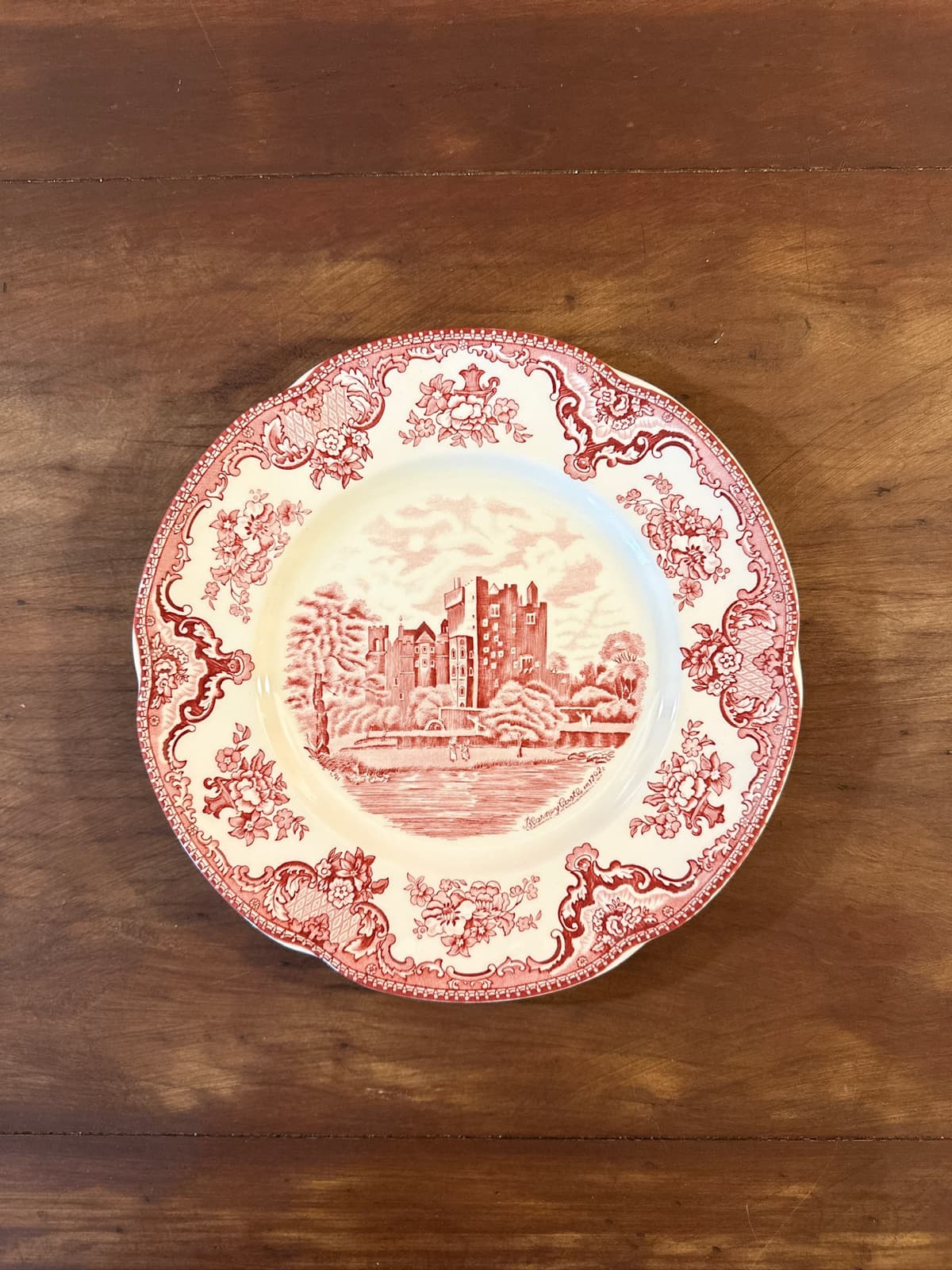 Elegant table settings with vintage china and modern accents