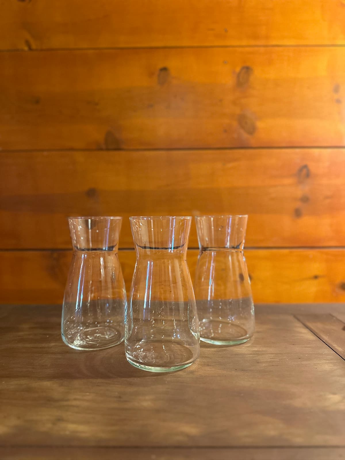 Vintage-inspired serving trays for unique presentations